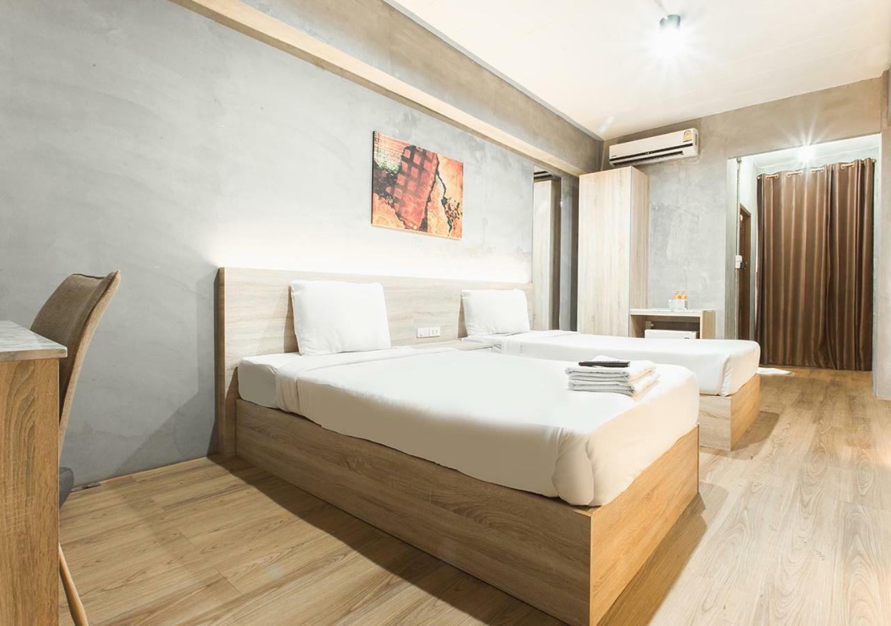 B2 Santitham Hotel チエンマイ エクステリア 写真